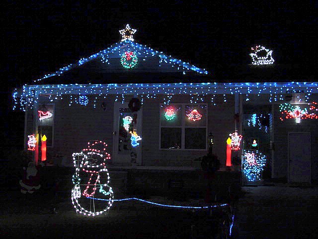 christmashomes18.jpg