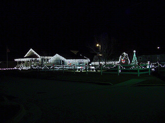 christmashomes24.jpg