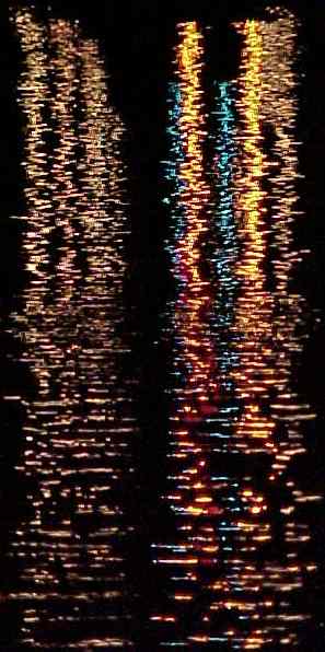 2lightsinwater02.jpg
