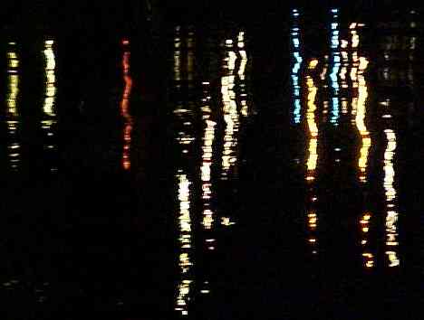 3lightsinwater04.jpg