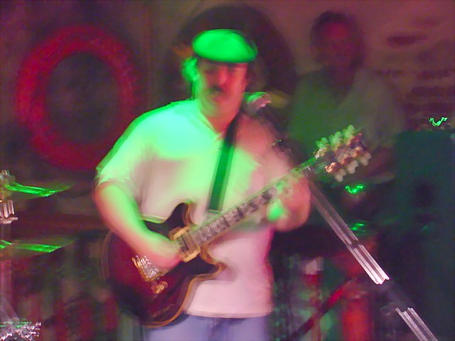 03_music_guitar_10.jpg