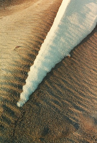 Compositions and Abstracts Shot at a Medium Distance (Medium Shots)